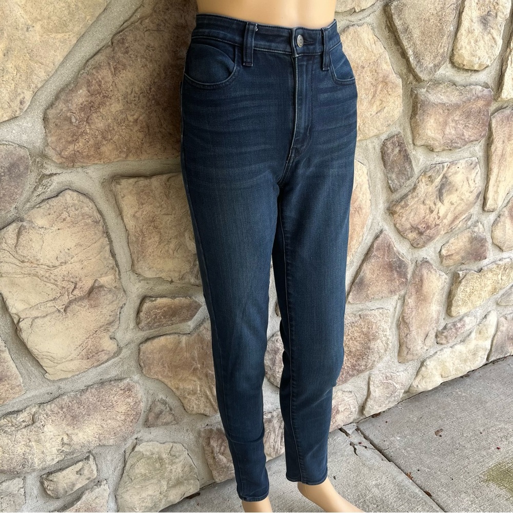 AMERICAN EAGLE | Dark Wash Super Hi-Rise Jeggings - Picture 3 of 11